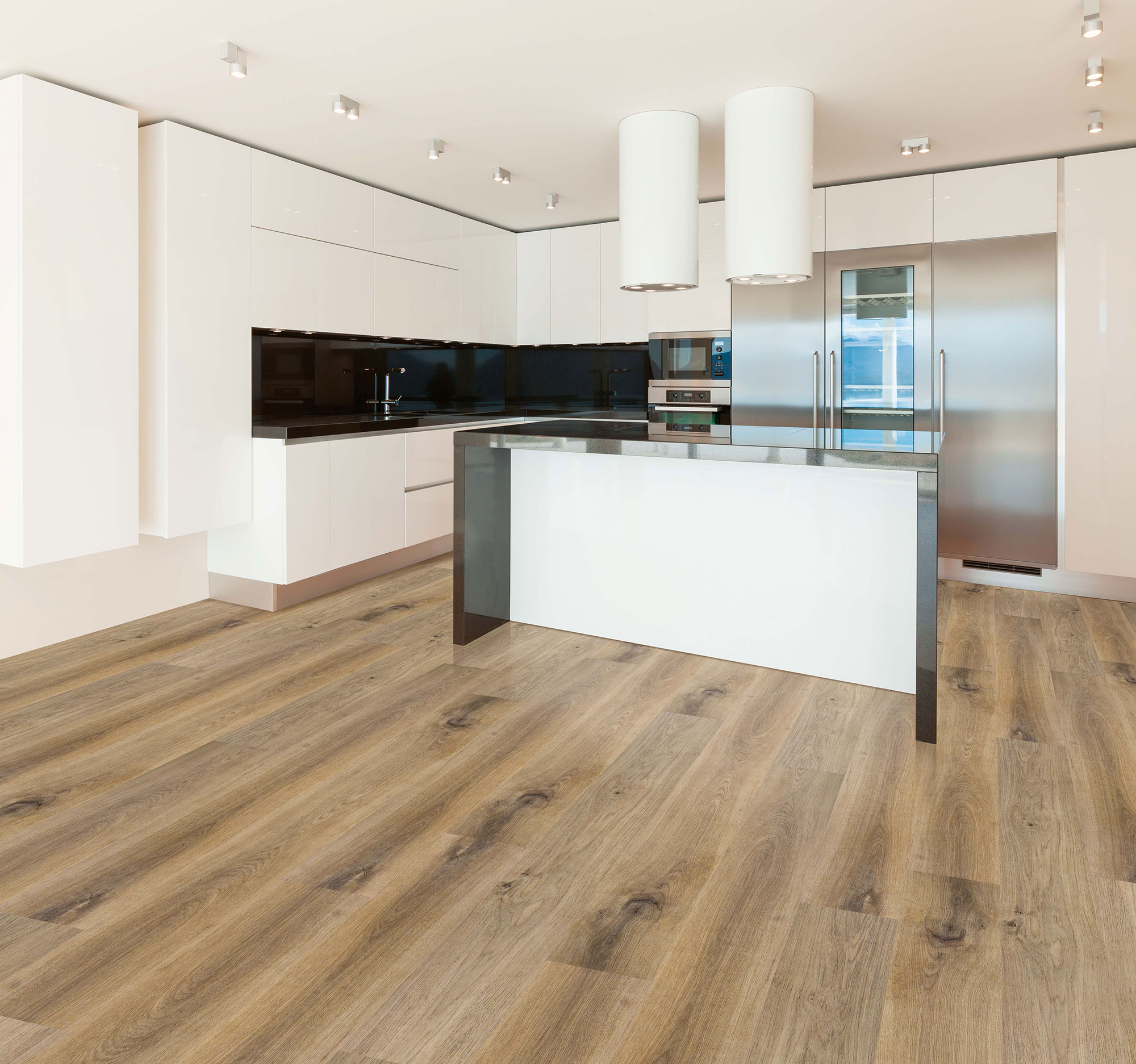 Кварцвиниловый SPC ламинат Wear Max Mineral Plus Дуб Rustic 6993 1220×180×4,2 фото в интерьере