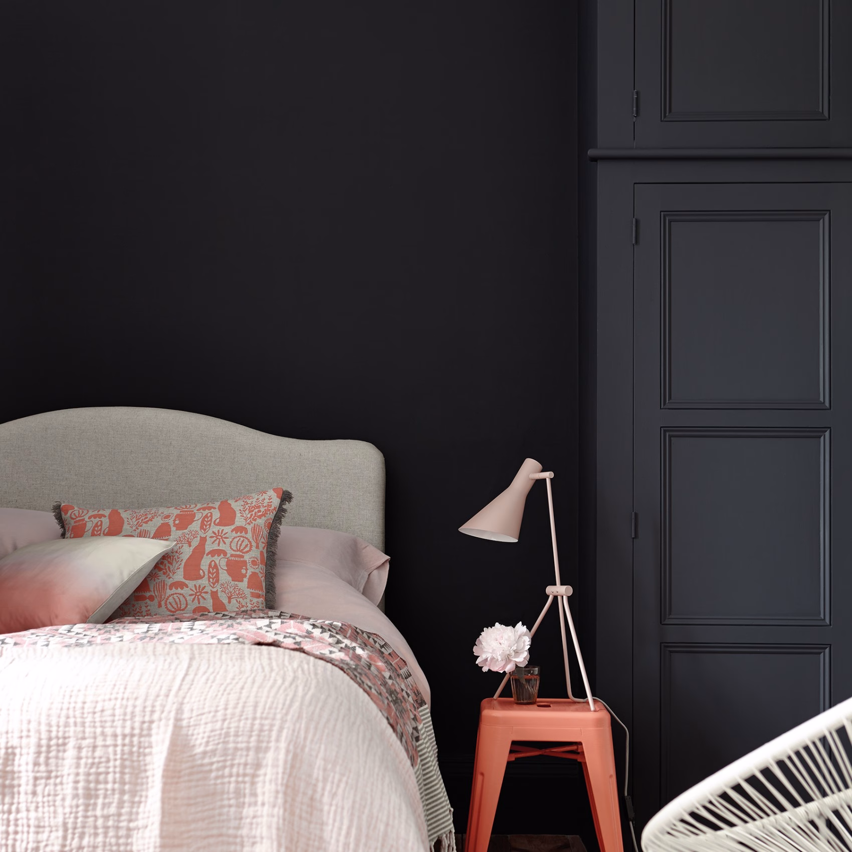Краска Little Greene цвет Basalt 221 Absolute Matt 0,06 л