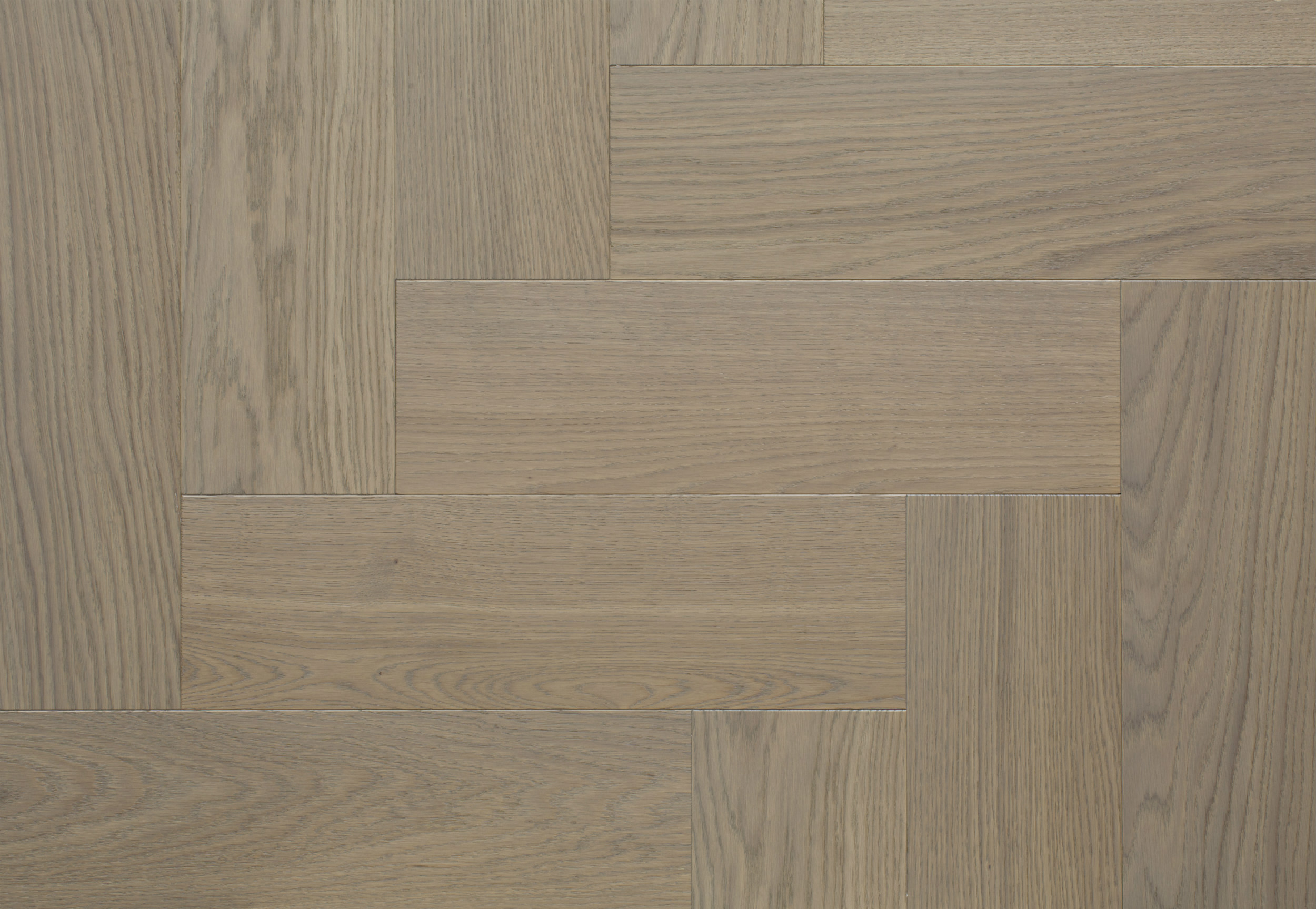 Инженерная доска Hajnowka Дуб Chambor R классическая елка 900x125