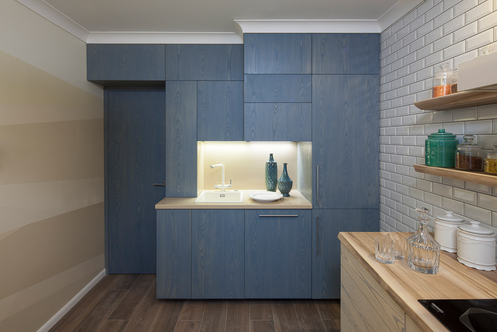 Потолочный плинтус под покраску Orac Decor Orac Luxxus C240 2000×80×80 фото в интерьере