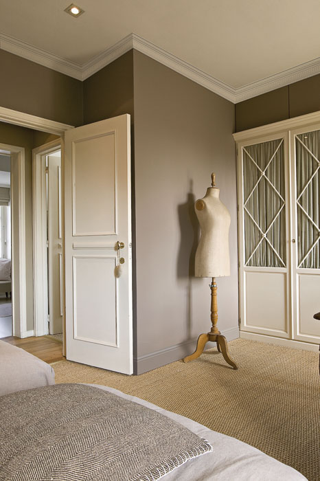 Потолочный плинтус под покраску Orac Decor Orac Luxxus C304 2000×72×122 фото в интерьере