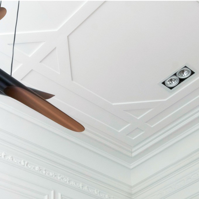 Потолочный плинтус под покраску Orac Decor Orac Luxxus C336 2000×266×271 фото в интерьере