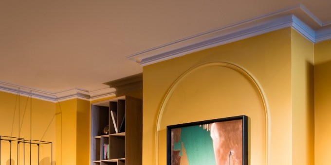 Потолочный плинтус под покраску Orac Decor Heritage L C342 2000×190×140 фото в интерьере