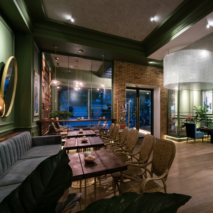 Потолочный плинтус под покраску Orac Decor Heritage XL C343 2000×250×190 фото в интерьере