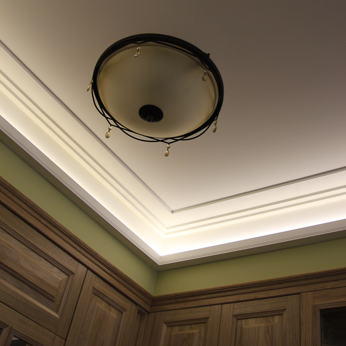 Потолочный плинтус под покраску Orac Decor Orac Luxxus C353 2000×165×30 фото в интерьере