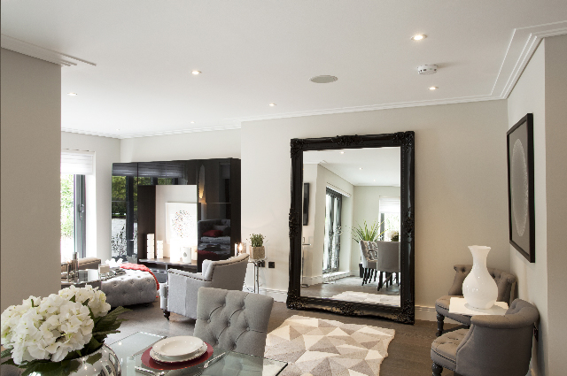 Потолочный плинтус под покраску Orac Decor Orac Luxxus C353 2000×165×30 фото в интерьере