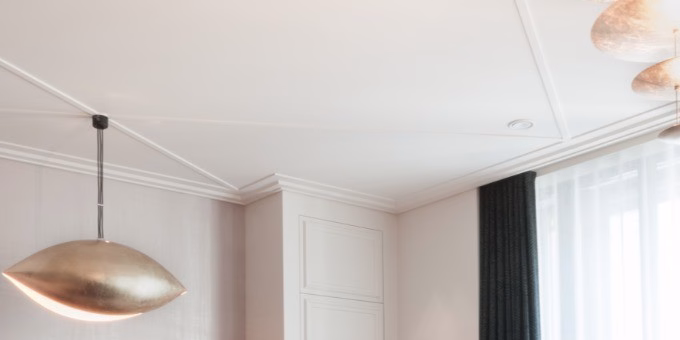 Потолочный плинтус под покраску Orac Decor Luxxus C353 2000×165×30 фото в интерьере