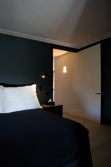 Потолочный плинтус под покраску Orac Decor Orac Luxxus C356 2000×100×20 фото в интерьере