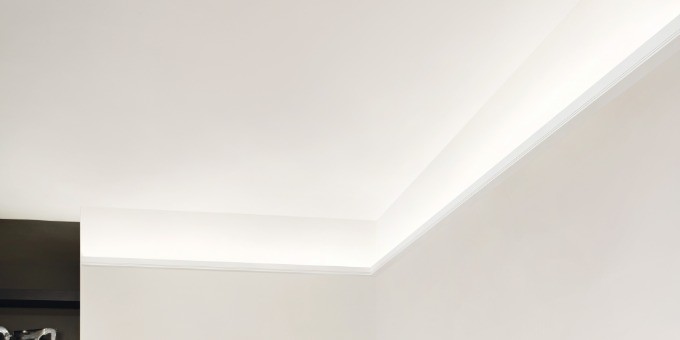 Потолочный плинтус под покраску Orac Decor Modern Stripe C361 с подсветкой 2000×50×50 фото в интерьере