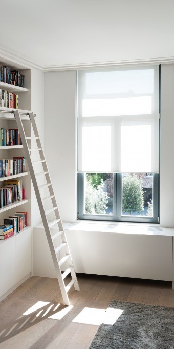 Потолочный плинтус под покраску Orac Decor Modern Steps C391 с подсветкой 2000×160×60 фото в интерьере