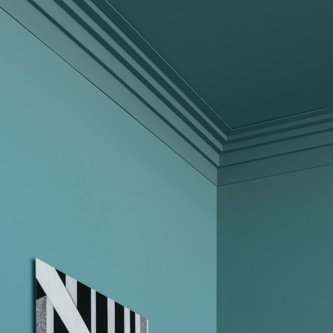 Потолочный плинтус под покраску Orac Decor Modern Steps C393 2000×210×150 фото в интерьере