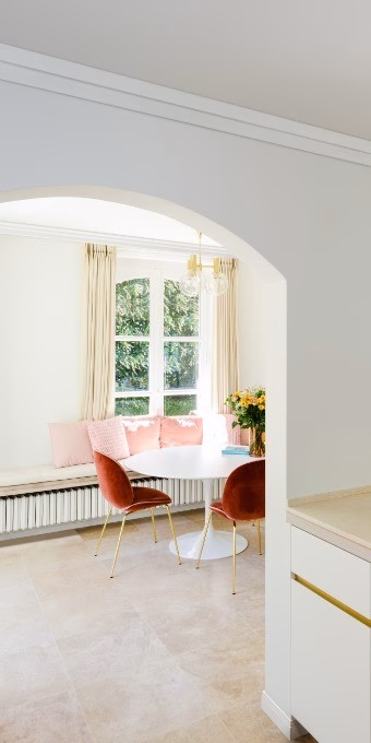 Потолочный плинтус под покраску Orac Decor Modern C394 2000×95×31 фото в интерьере