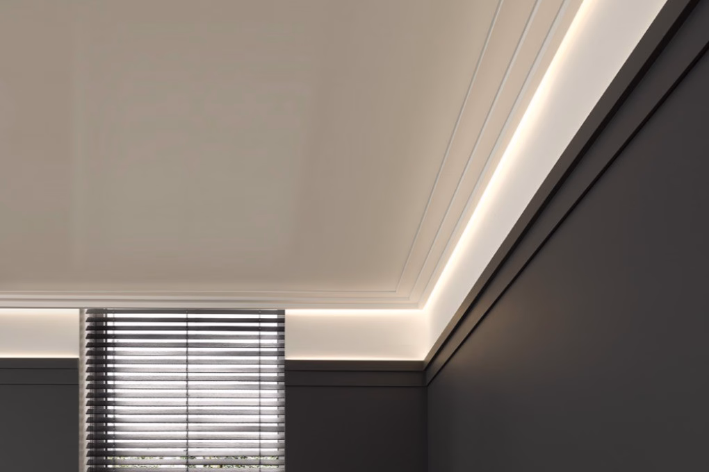 Потолочный плинтус под покраску Orac Decor Modern C396 с подсветкой 2000×61×185 фото в интерьере