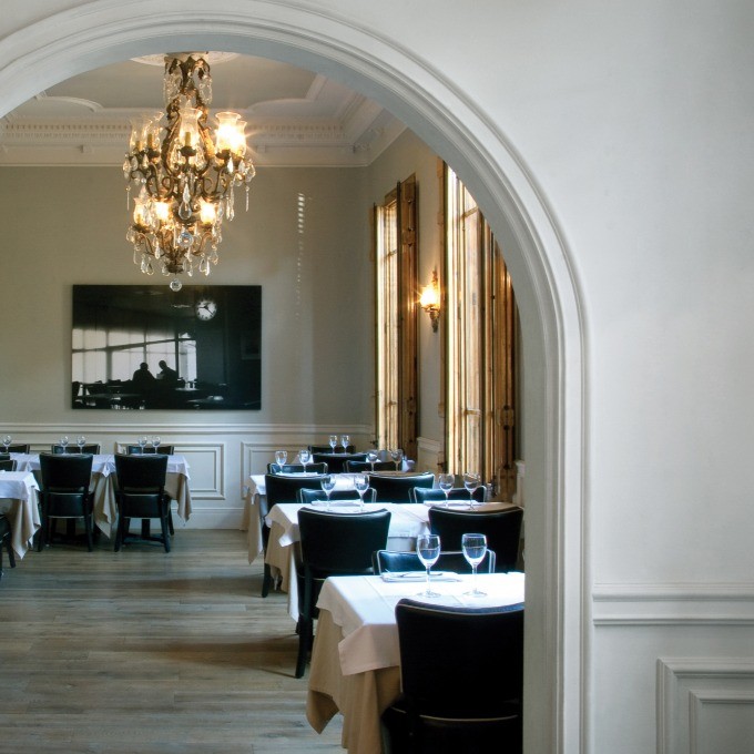 Потолочный плинтус под покраску Orac Decor Orac Luxxus C422 2000×194×164 фото в интерьере