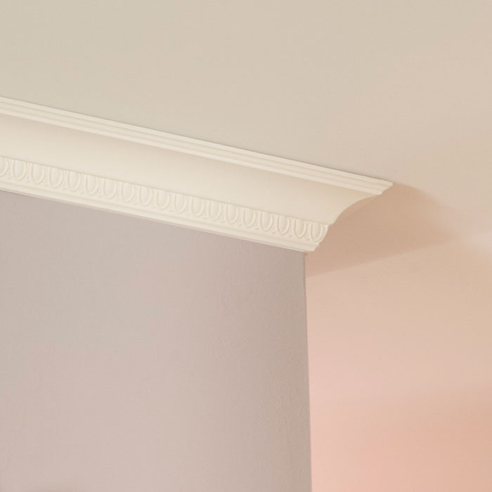 Потолочный плинтус под покраску Orac Decor Orac Axxent CX101 2000×71×69 фото в интерьере