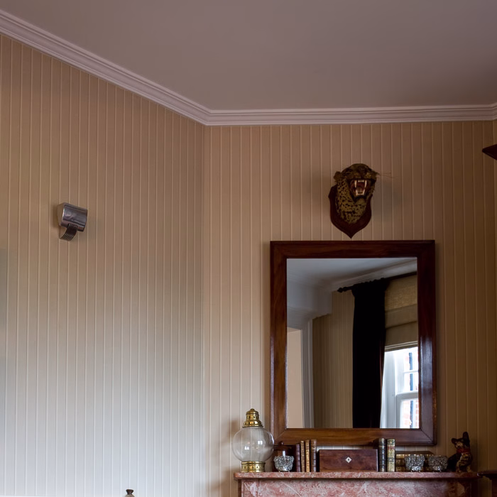 Потолочный плинтус под покраску Orac Decor Select CX123 2000×80×80 фото в интерьере