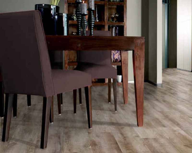 Ламинат Vitality Jumbo Дуб Замковый Старый 703 фото в интерьере