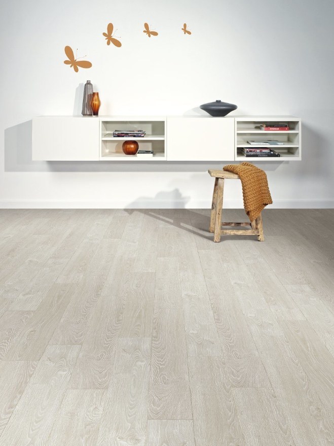 Ламинат Vitality Style Aqua Protect Дуб Морозный 00177 1261×192×8 фото в интерьере