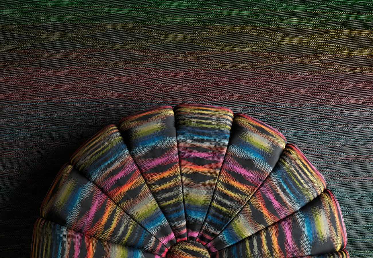 Виниловый пол Bolon плетёный Missoni Fireworks Black 109579 25000×2000×3 фото в интерьере