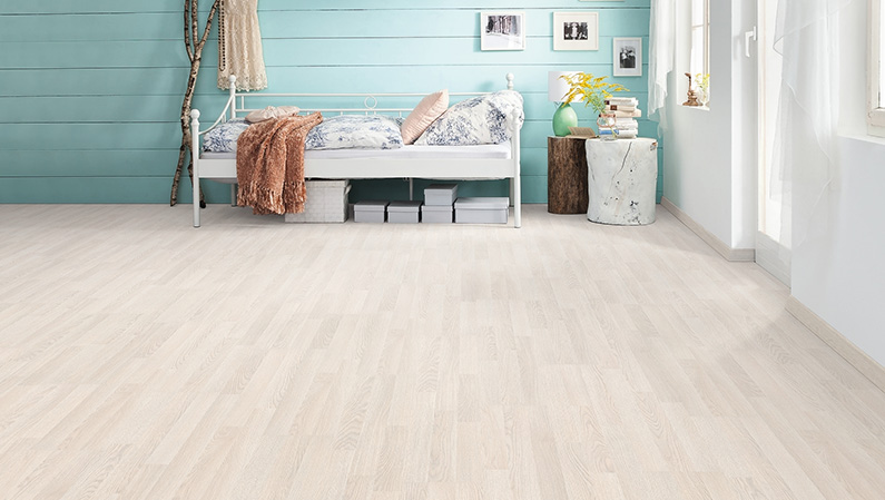 Ламинат Haro Tritty 75 Дуб Белый Текстур 526645 фото в интерьере