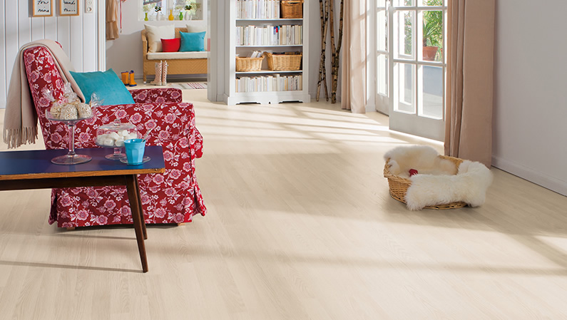 Ламинат Haro Tritty 75 Дуб Белый Текстур 526645 фото в интерьере