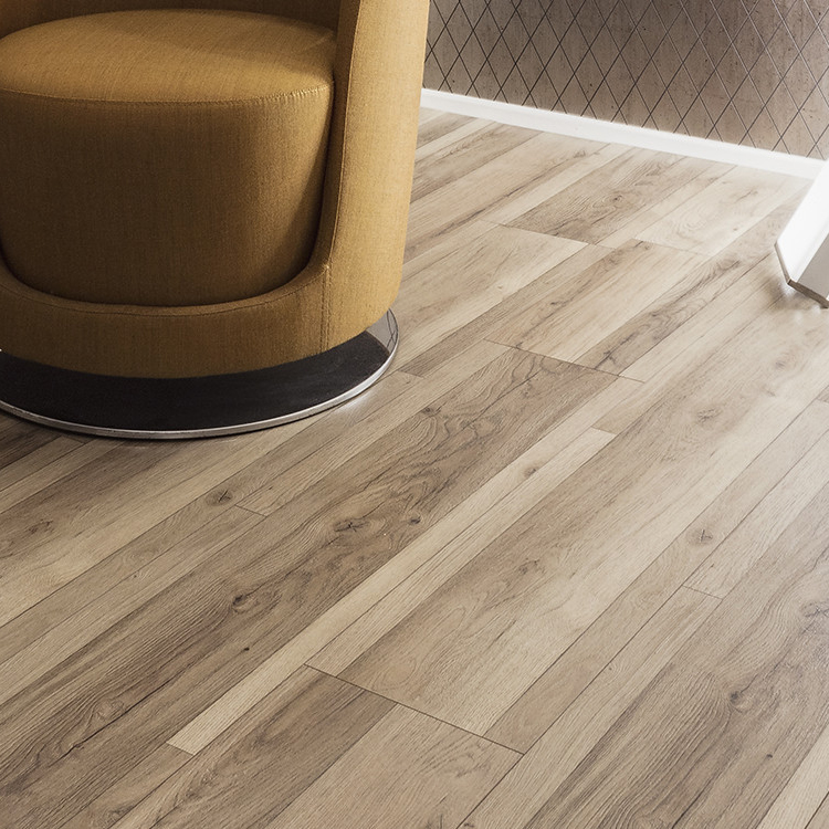 Ламинат Kaindl Classic Touch Широкая доска Дуб Крафт К4413 AV фото в интерьере