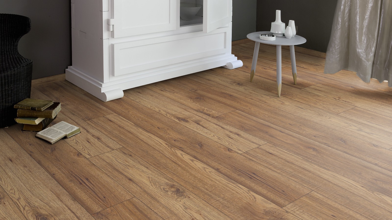 Ламинат Kaindl Natural Touch Премиум доска Хикори Челси 34073 SQ 1383×159×10 фото в интерьере