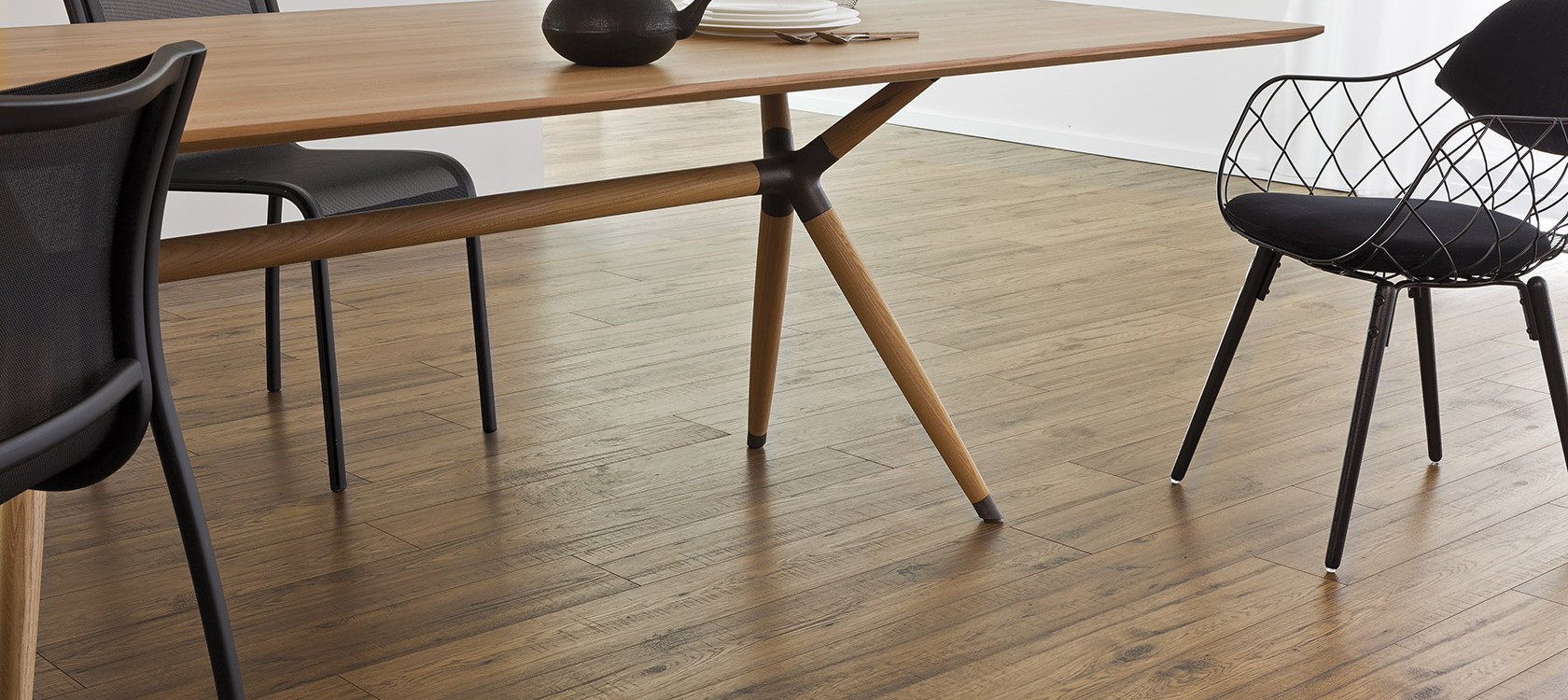 Ламинат Kaindl Natural Touch Премиум доска Хикори Джорджия 34074 SQ 1383×159×10 фото в интерьере Ламинат Kaindl Natural Touch Премиум доска Хикори Джорджия 34074 SQ 1383×159×10 фото в интерьере