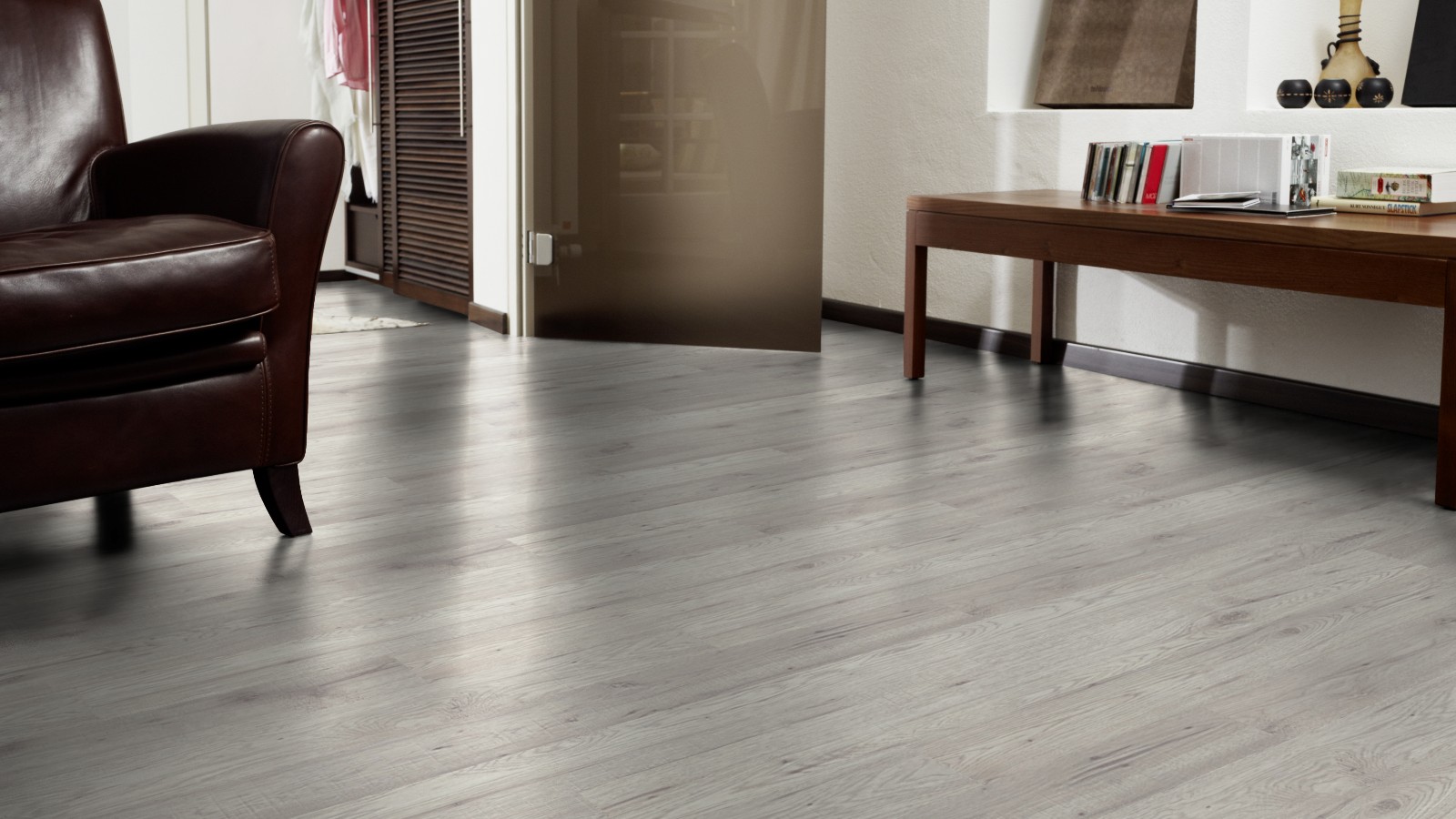 Ламинат Kaindl Natural Touch Премиум доска 33 Хикори Фресно 34142 фото в интерьере