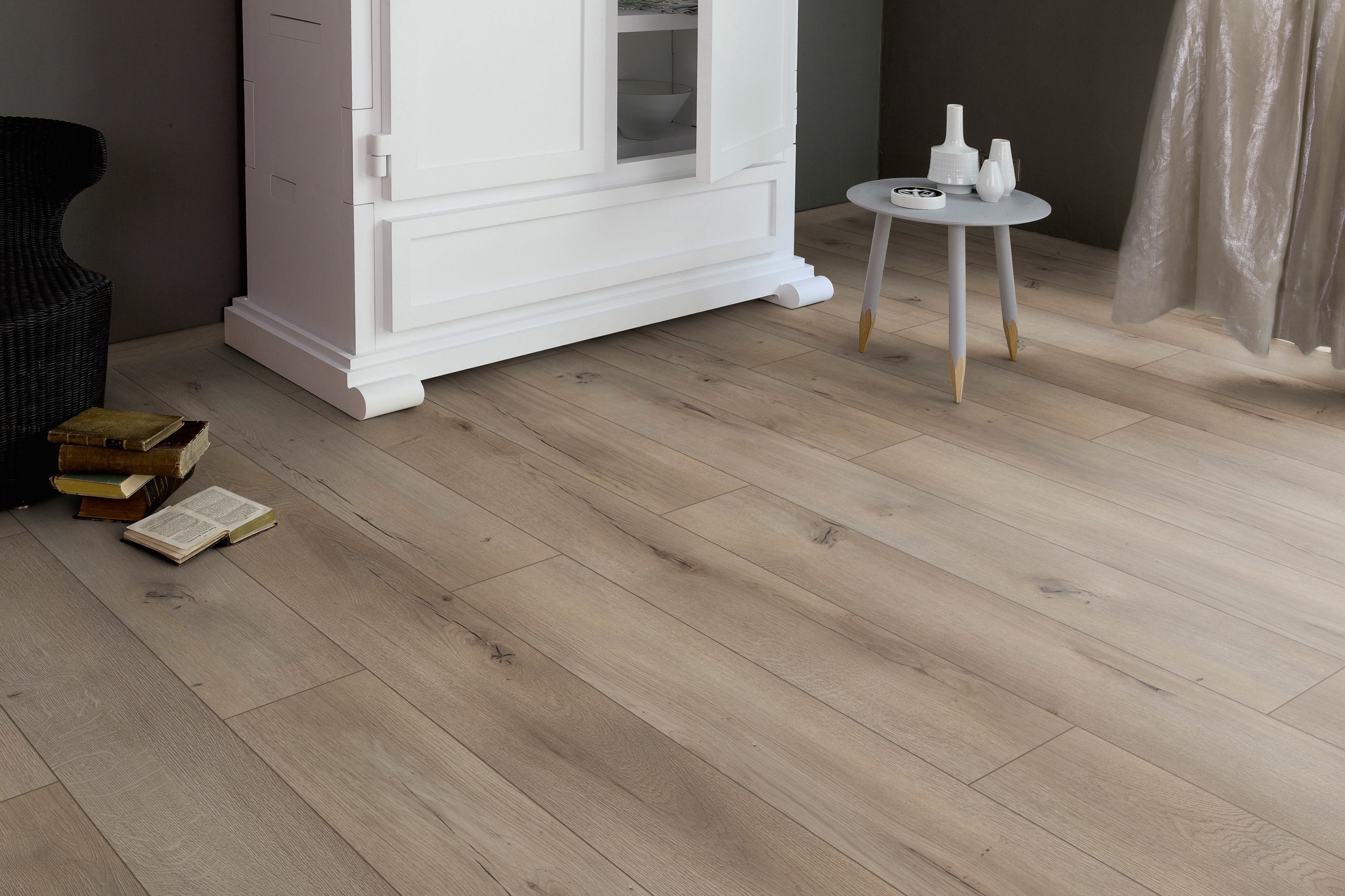 Ламинат Kaindl Natural Touch Премиум доска Дуб Плено К4350 фото в интерьере