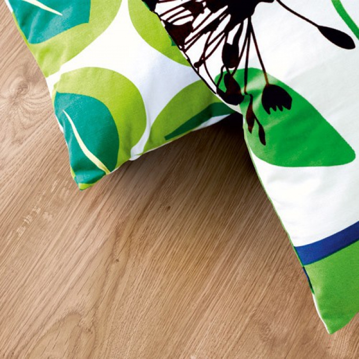 Ламинат Pergo Original Excellence Classic Plank Дуб Натуральный L1201-01804 фото в интерьере