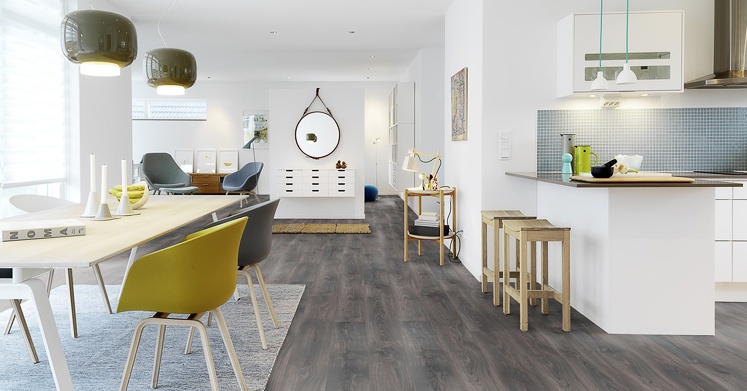 Ламинат Pergo Original Excellence Дуб Темно-Серый, Планка L0204-01805 фото в интерьере