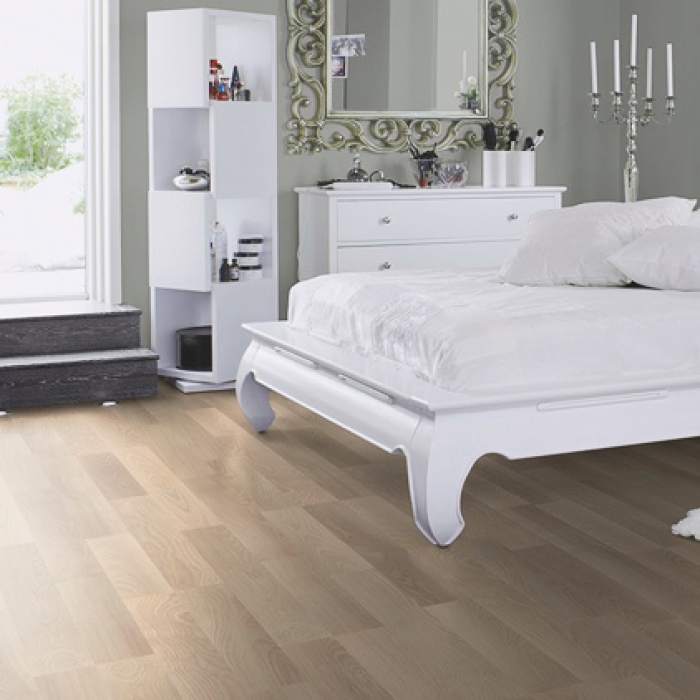 Ламинат Pergo Original Excellence Classic Plank Ясень Нордик L1201-01800 фото в интерьере