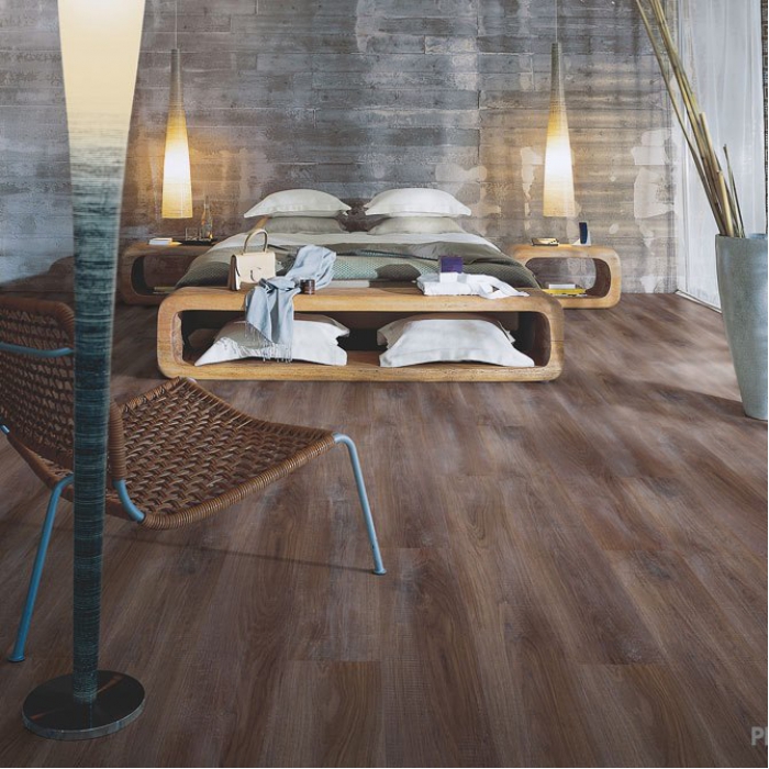 Ламинат Pergo Original Excellence Classic Plank 4V Дуб Кофе Меленый L1208-01814 фото в интерьере