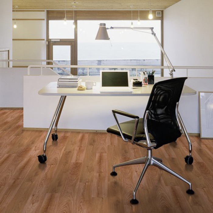 Ламинат Pergo Original Excellence Plank 4V Дуб Натуральный L1211-01804 фото в интерьере