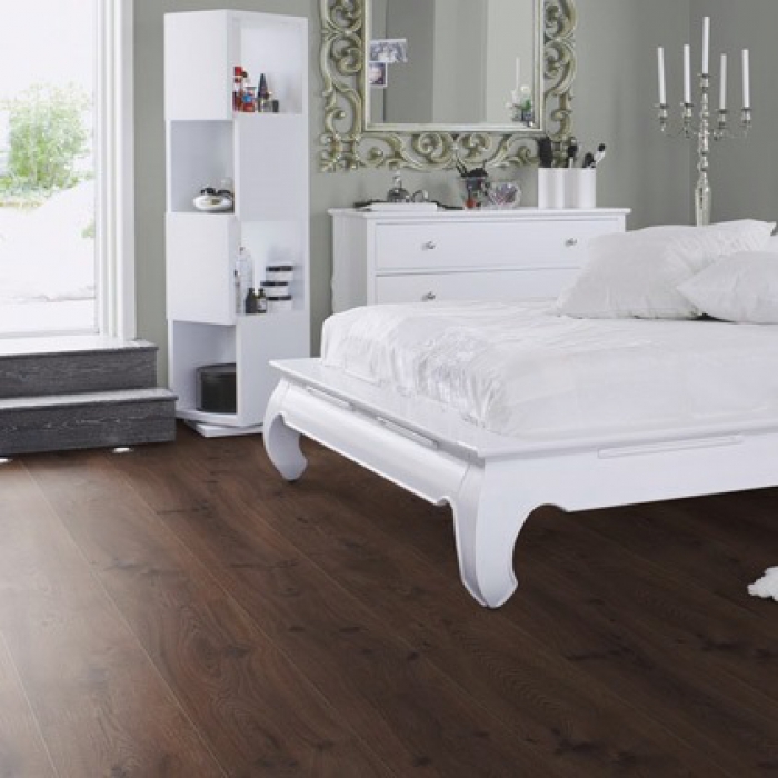 Ламинат Pergo Original Excellence Дуб Шоколадный, Планка L0223-01754 фото в интерьере