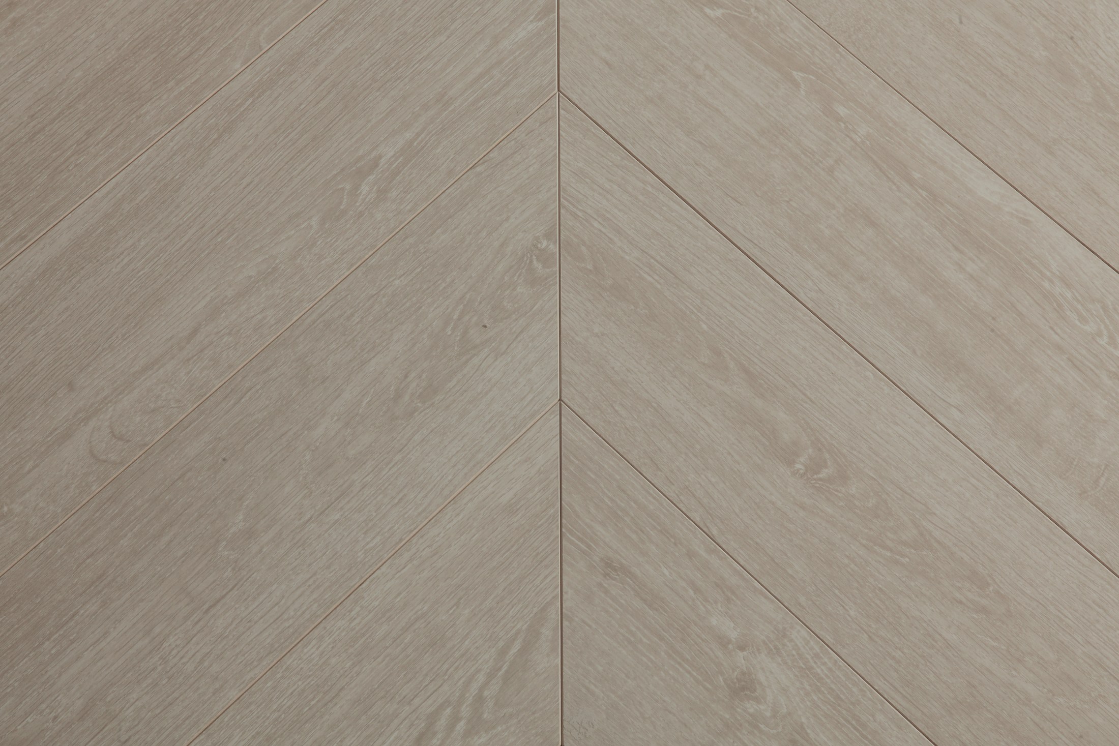 Ламинат CBM Ostrost Дуб Дие 501 французская елка 729,6×129,3×12