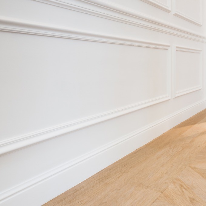 Молдинг под покраску Orac Decor Select P8020 2000×60×26 фото в интерьере