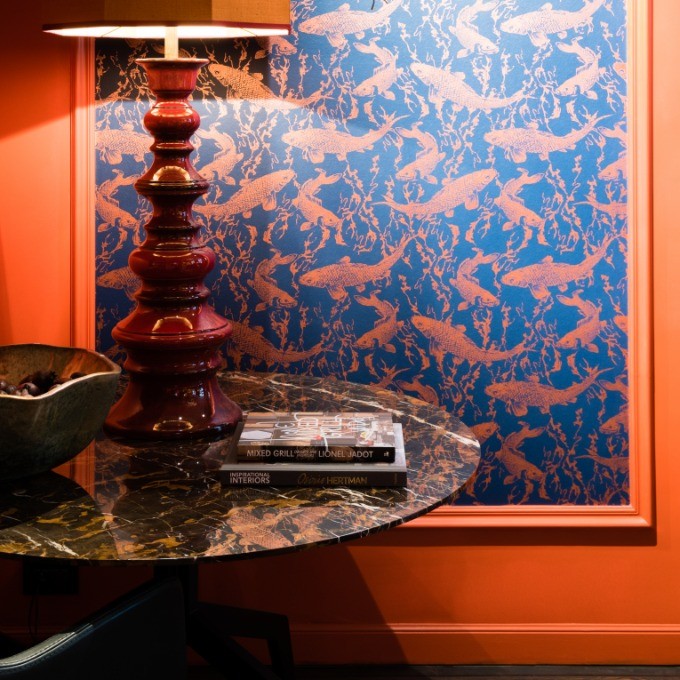 Молдинг под покраску Orac Decor Select P8030 2000×41×17 фото в интерьере