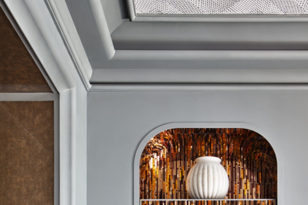 Молдинг под покраску Orac Decor Orac Luxxus P8060 2000×50×35 фото в интерьере