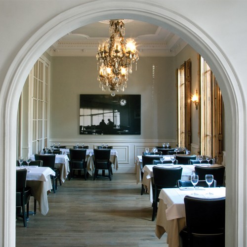 Молдинг под покраску Orac Decor Orac Luxxus P9010 2000×91×30 фото в интерьере