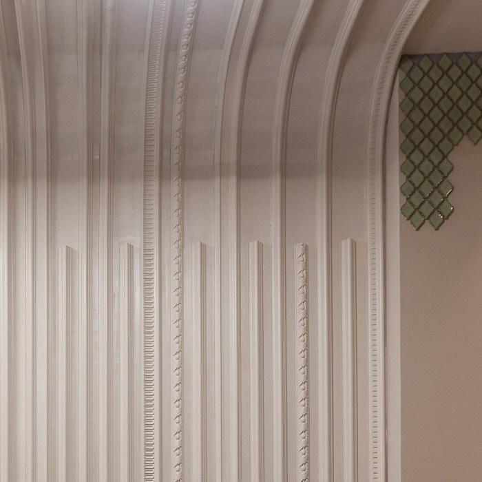 Молдинг под покраску Orac Decor Orac Luxxus P9040 2000×50×25 фото в интерьере