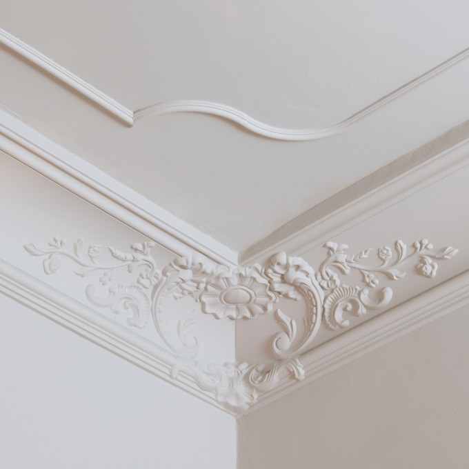 Гибкий молдинг под покраску Orac Decor Select PX103F 2000×25×12 фото в интерьере