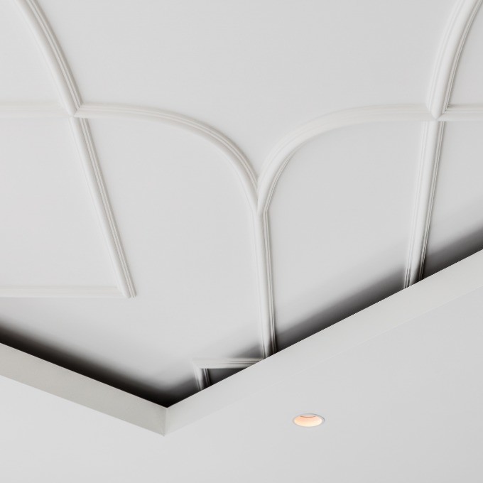 Гибкий молдинг под покраску Orac Decor Select PX120F 2000×40×19 фото в интерьере