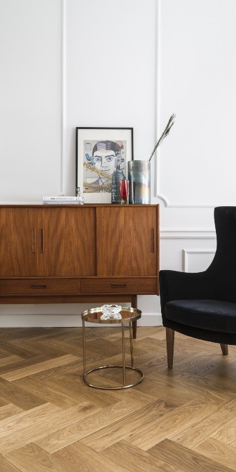 Угловой элемент к молдингу под покраску Orac Decor Orac Axxent PX120A 190×88×20 фото в интерьере