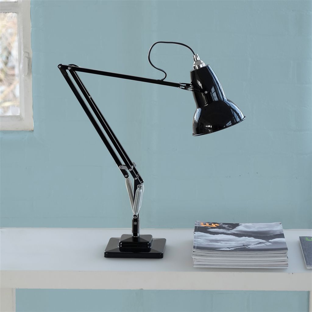 Краска Designers Guild цвет Sevres Porcelain 65 Floor 5 л