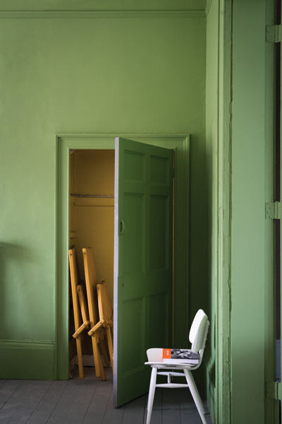 Краска Farrow & Ball цвет Yeabridge Green 287 Dead Flat 0,75 л фото в интерьере Краска Farrow & Ball цвет Yeabridge Green 287 Dead Flat 0,75 л фото в интерьере