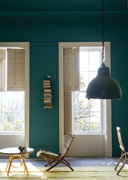 Краска Farrow & Ball цвет Shadow White 282 Estate Eggshell 0,75 л фото в интерьере Краска Farrow & Ball цвет Shadow White 282 Estate Eggshell 0,75 л фото в интерьере