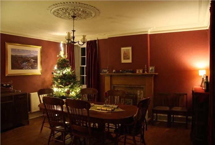 Краска Farrow & Ball цвет Eating Room Red 43 Estate Eggshell 5 л фото в интерьере