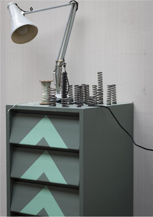 Краска Farrow & Ball цвет Green Smoke 47 Dead Flat 5 л фото в интерьере Краска Farrow & Ball цвет Green Smoke 47 Dead Flat 5 л фото в интерьере